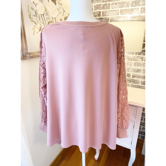 NWT {Rose+Olive} Lace Sleeve Top - Picture 5 of 7